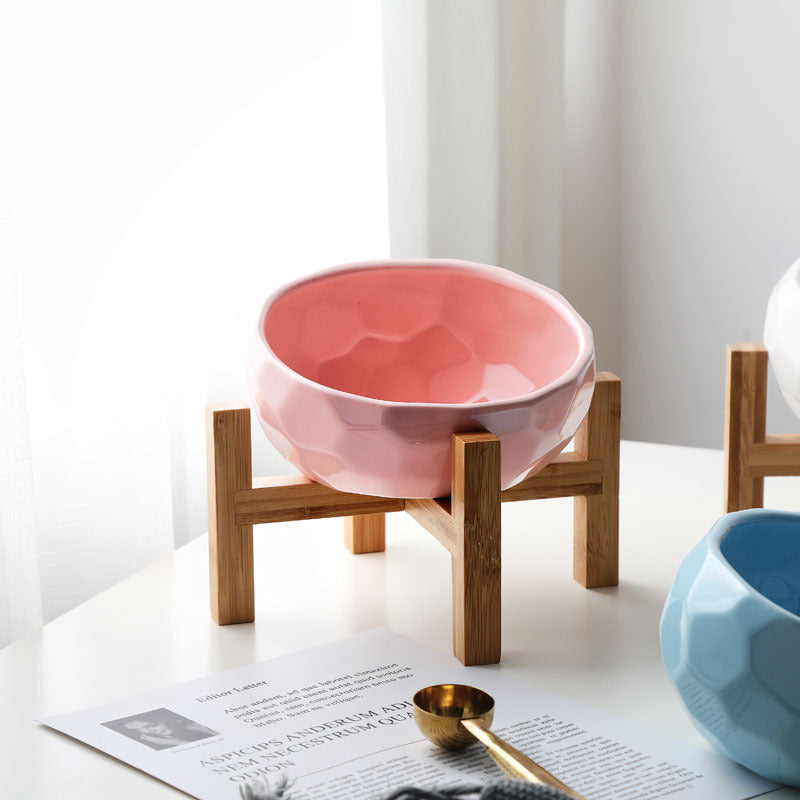 Oblique food bowl