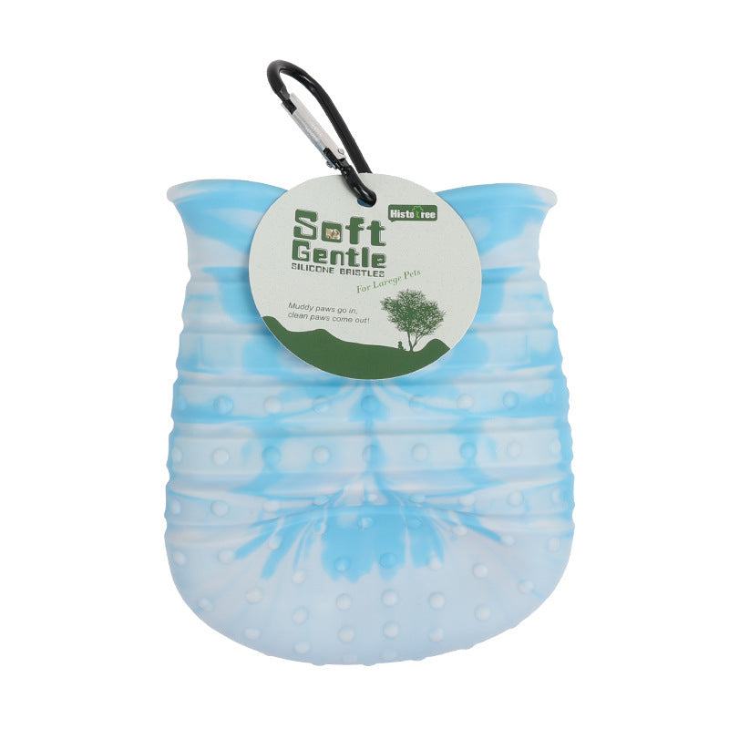 Portable paw cleaner